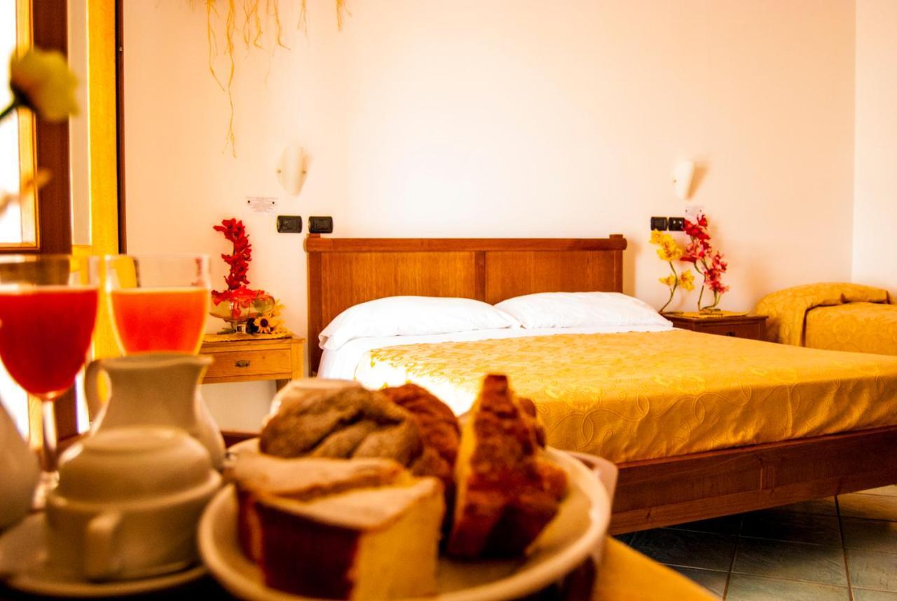 Agriturismo Mare E Monti อาเจโรลา ภายนอก รูปภาพ